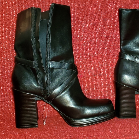 Vintage 90's Square Toed Chunky Heel Platform Boot - Picture 6 of 14
